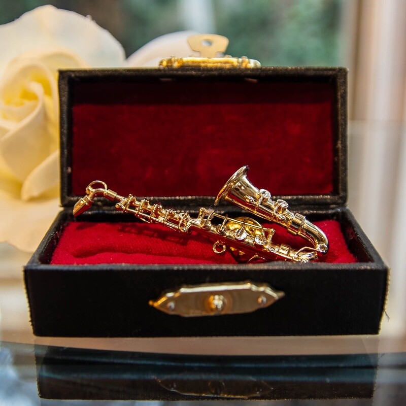Broadway Saxophone Pin