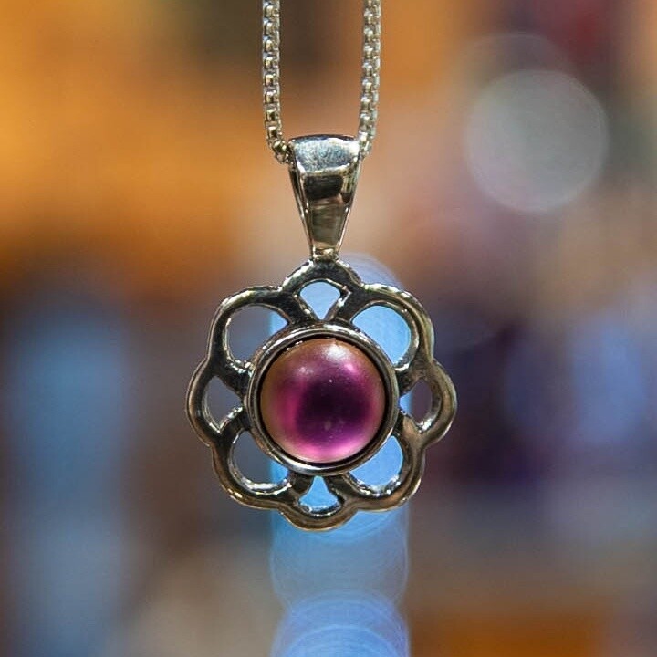 LeightWorks Teeny Loop Pendant (Frosted Pink)