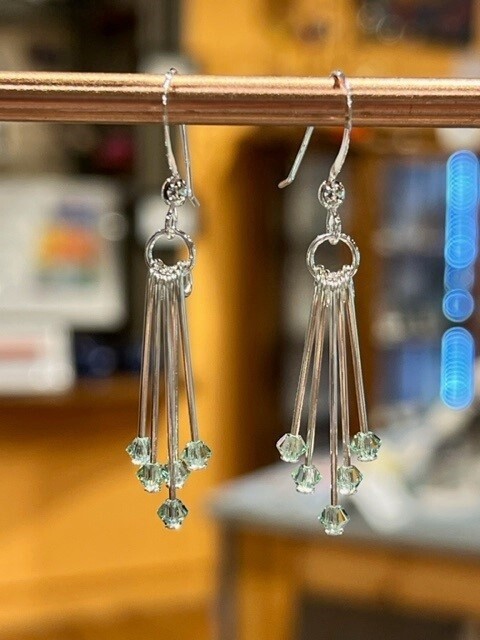 Snooty Ear Bicone Chandelier Crysolite