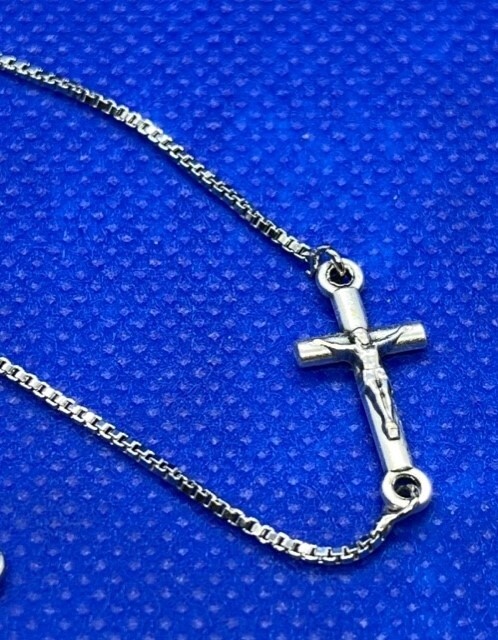 Kalli Bracelet Crucifix