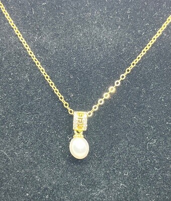 Kalli Necklace Greek Key with Pearl