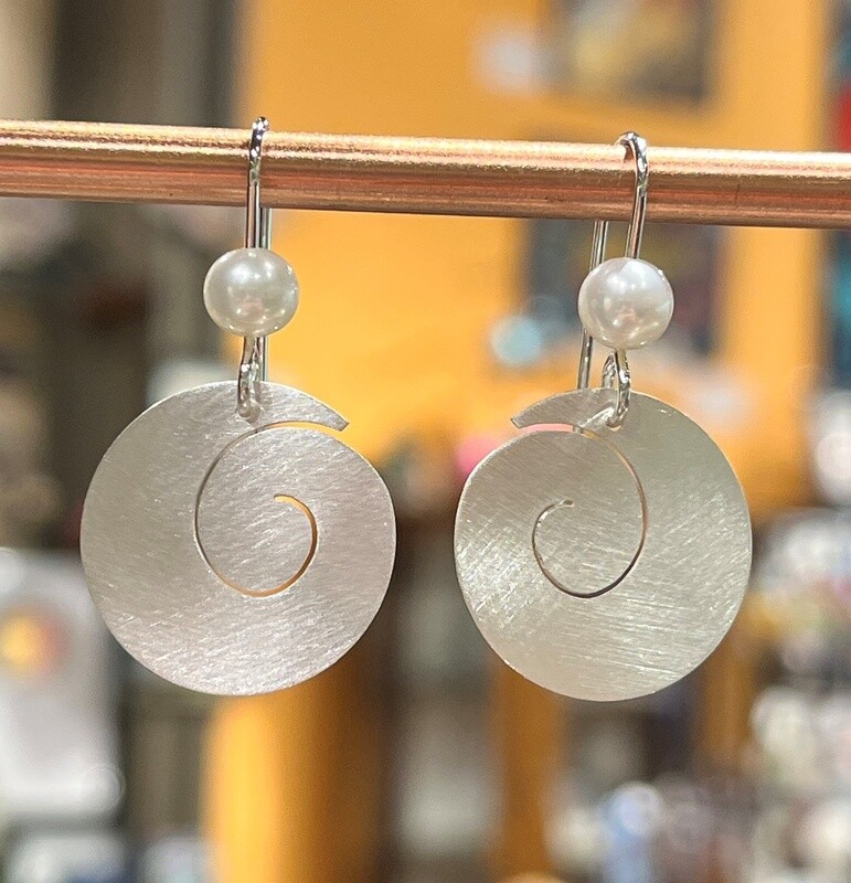 Gray Silver Sphere Earrings with Pearl