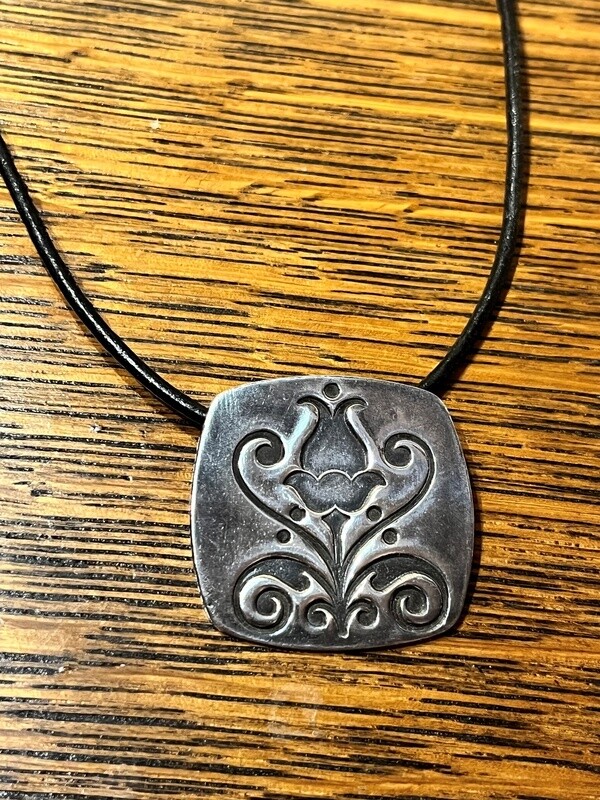 Estancia Tulip Textured Necklace
