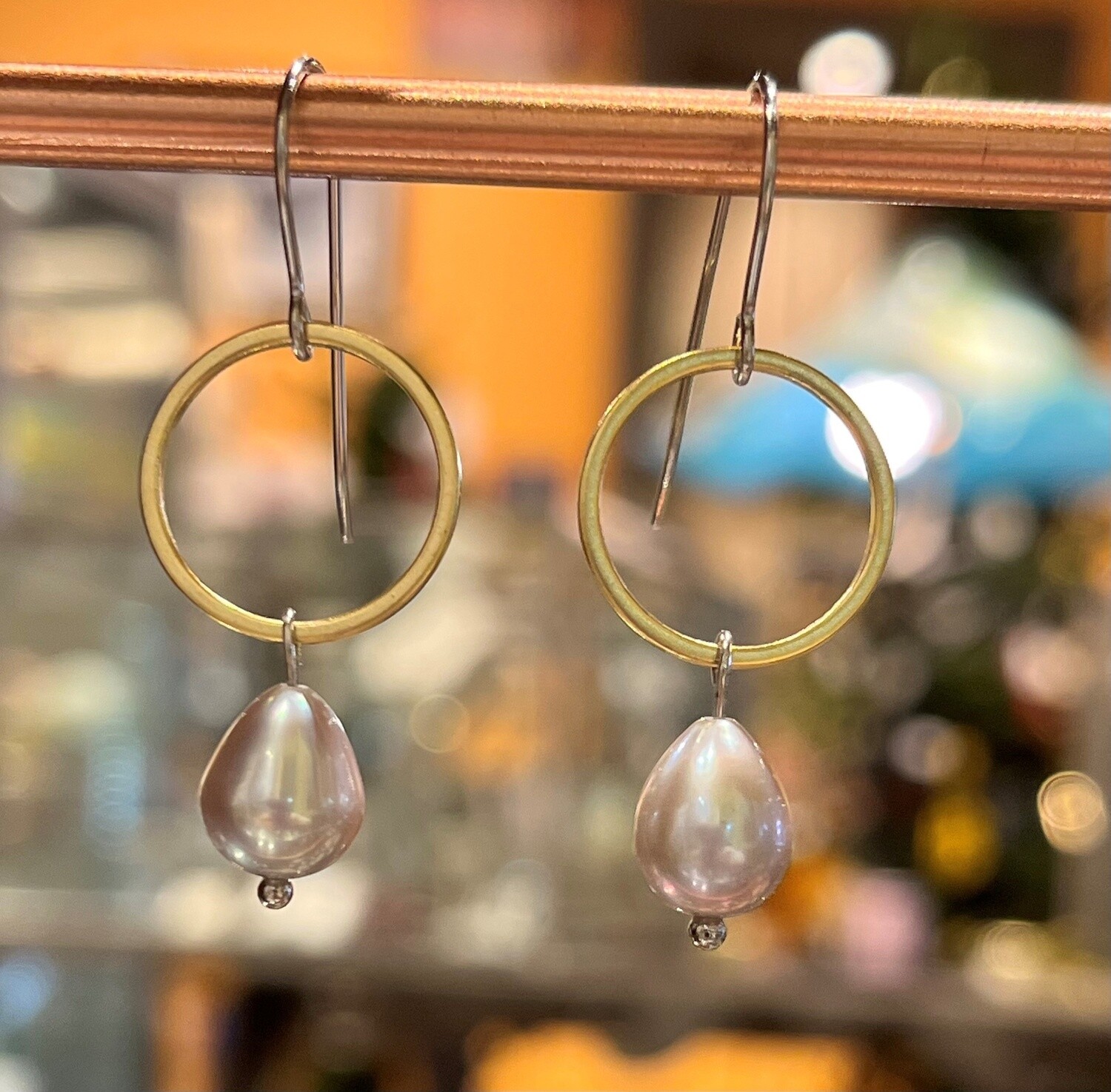 Tsay Earrings Gold Ring w/Teardrop Silver Pearl
