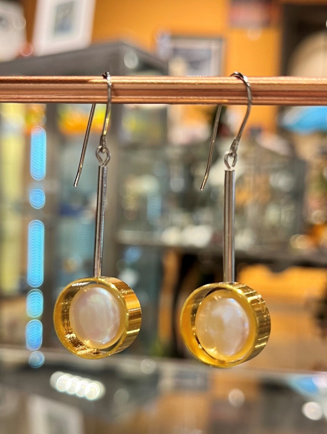 Tsay Earrings White Pearl in Gold Circle