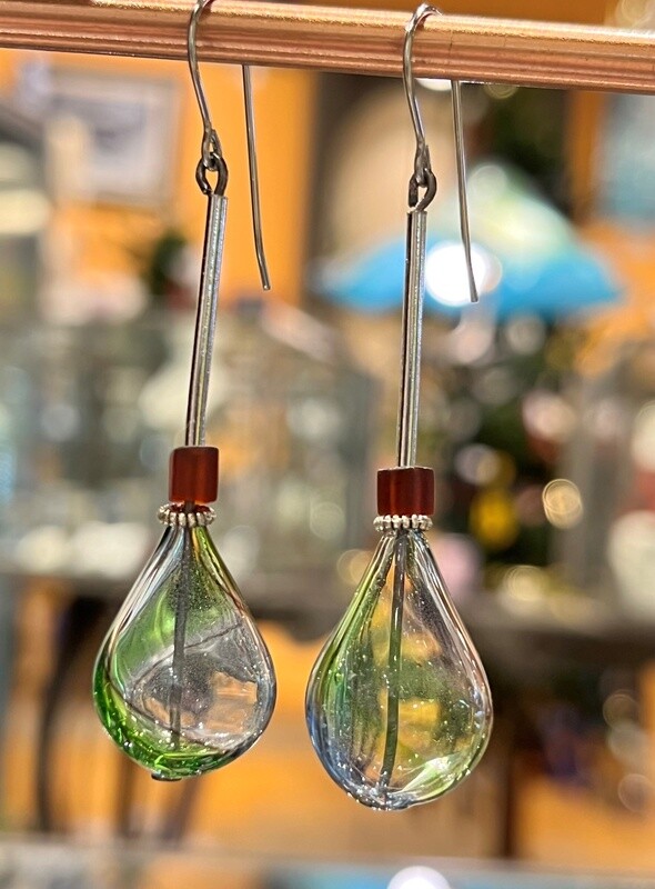 Tsay Earrings Teardrops Black and Green