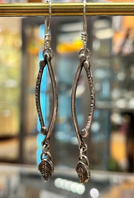 O&#39;Brien Earring Marquise Shape With Silver Leaf