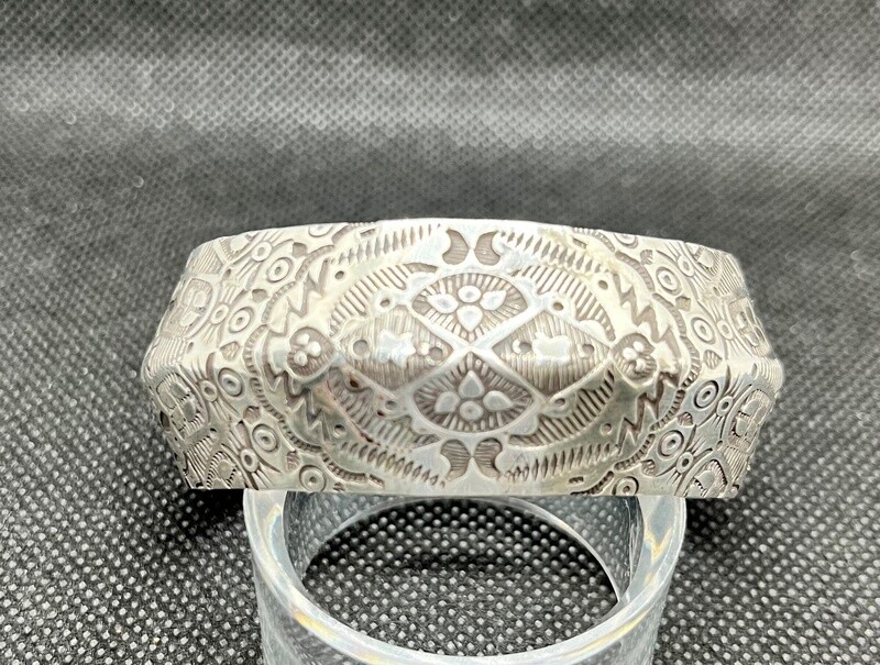 O&#39;Brien Cuff Synclastic V