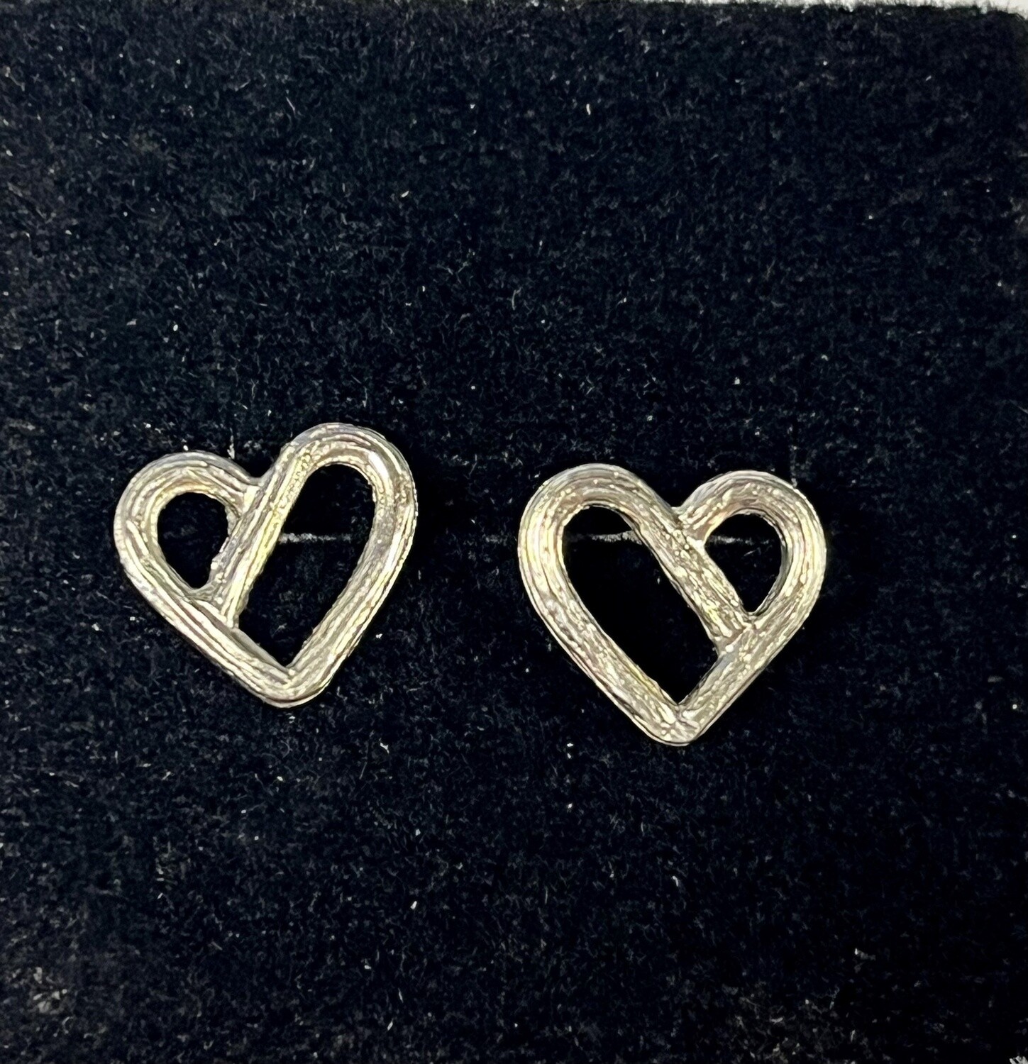 Keleher Earring Twisted Heart Posts
