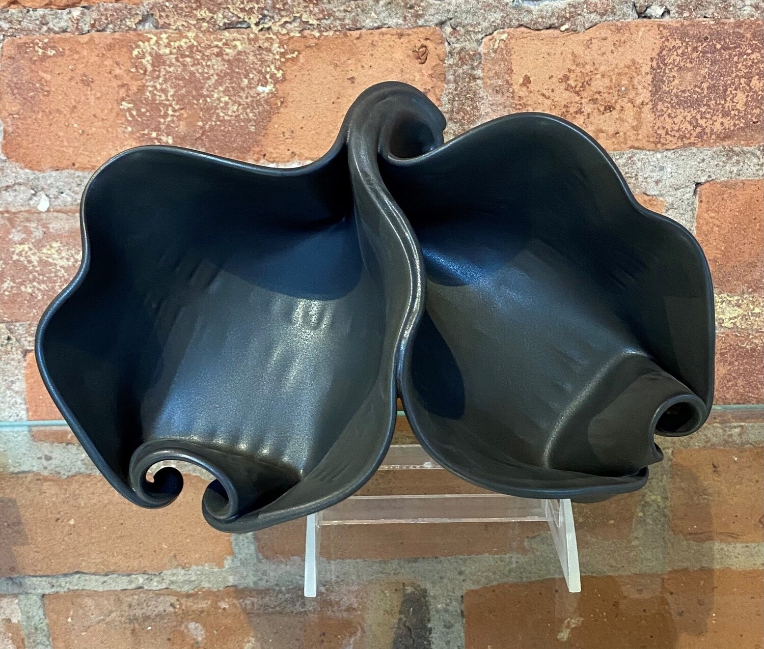 Hilborn Pistachio Dish Ebony