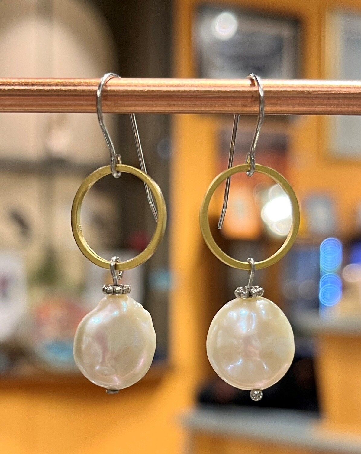 Tsay Earrings Pearl on Gold Circle