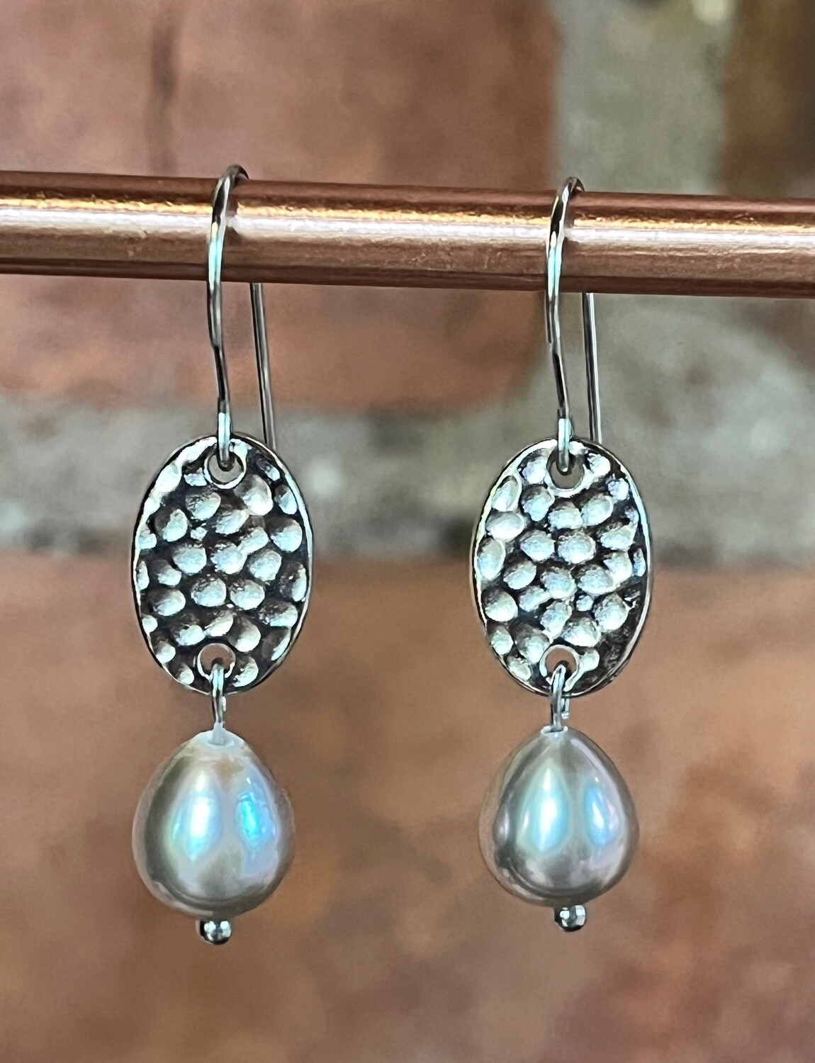 Tsay Earrings Gray Pearl on Hammered Oval
