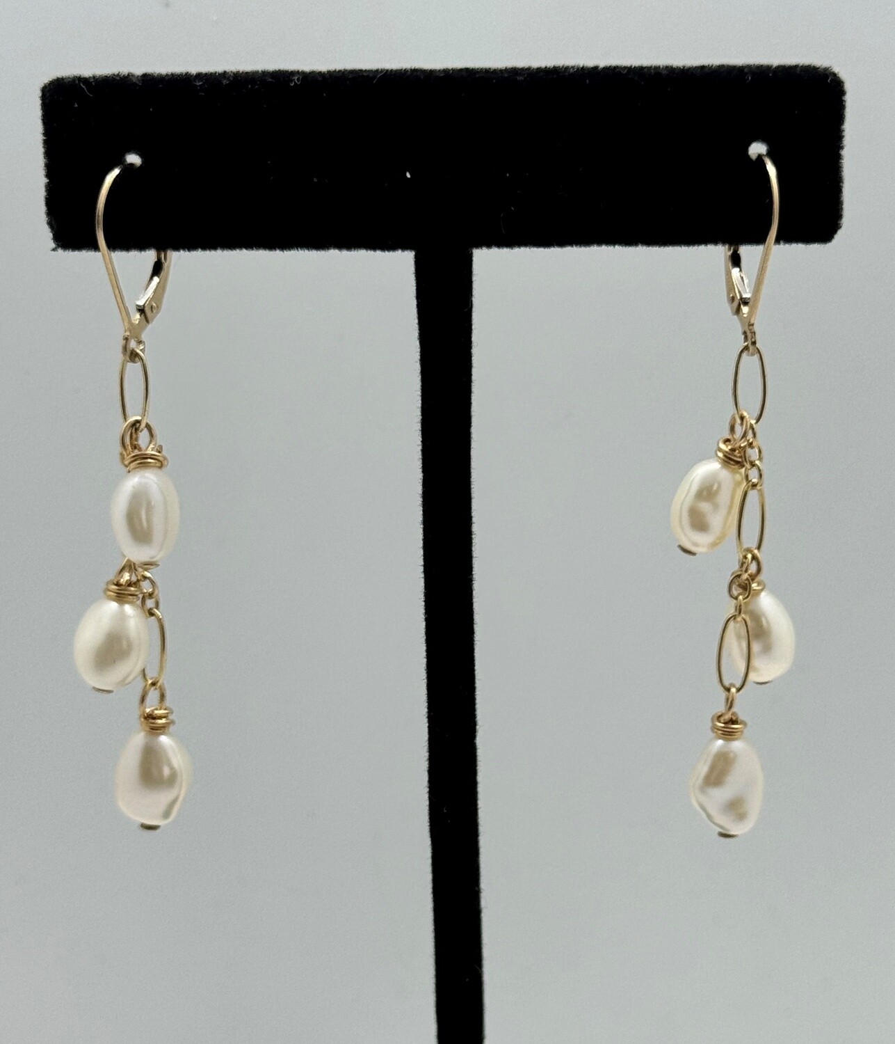 Robb Earrings Freshwater Pearls on Gold Chains