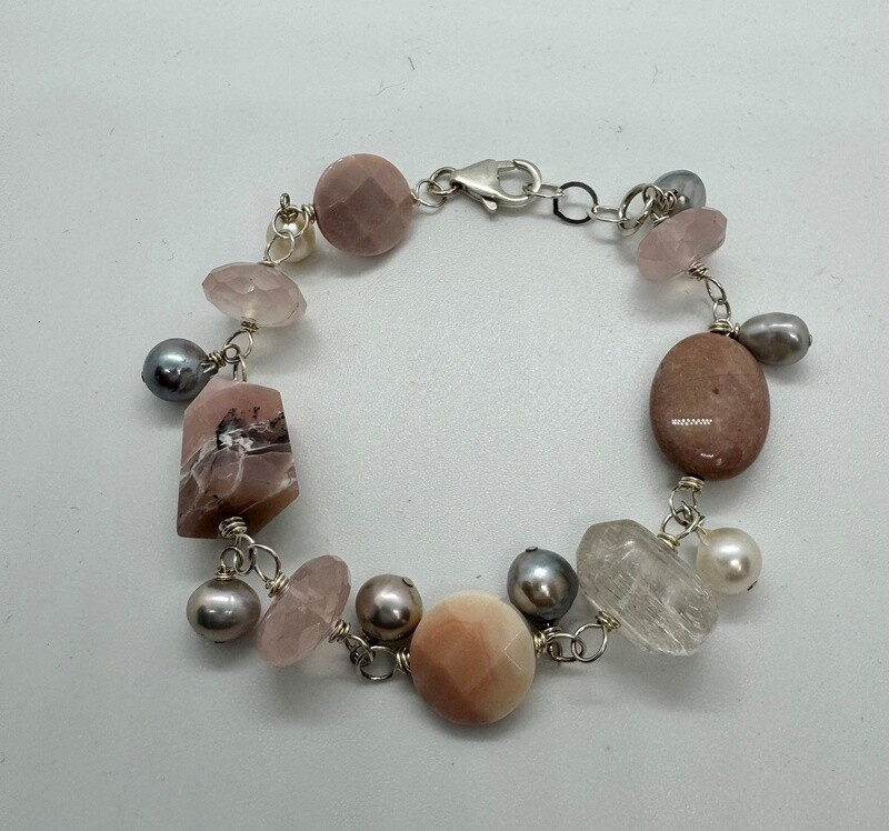 Robb Bracelet Rosary Style Mixed Pink Gems
