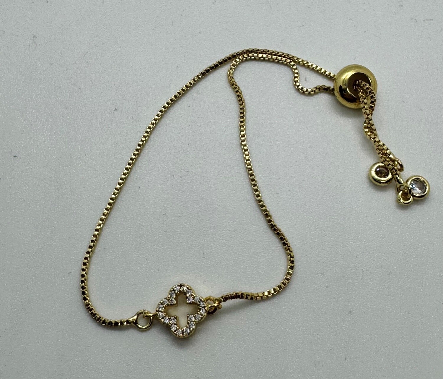Kalli Bracelet Small Quatrefoil Cross Gold