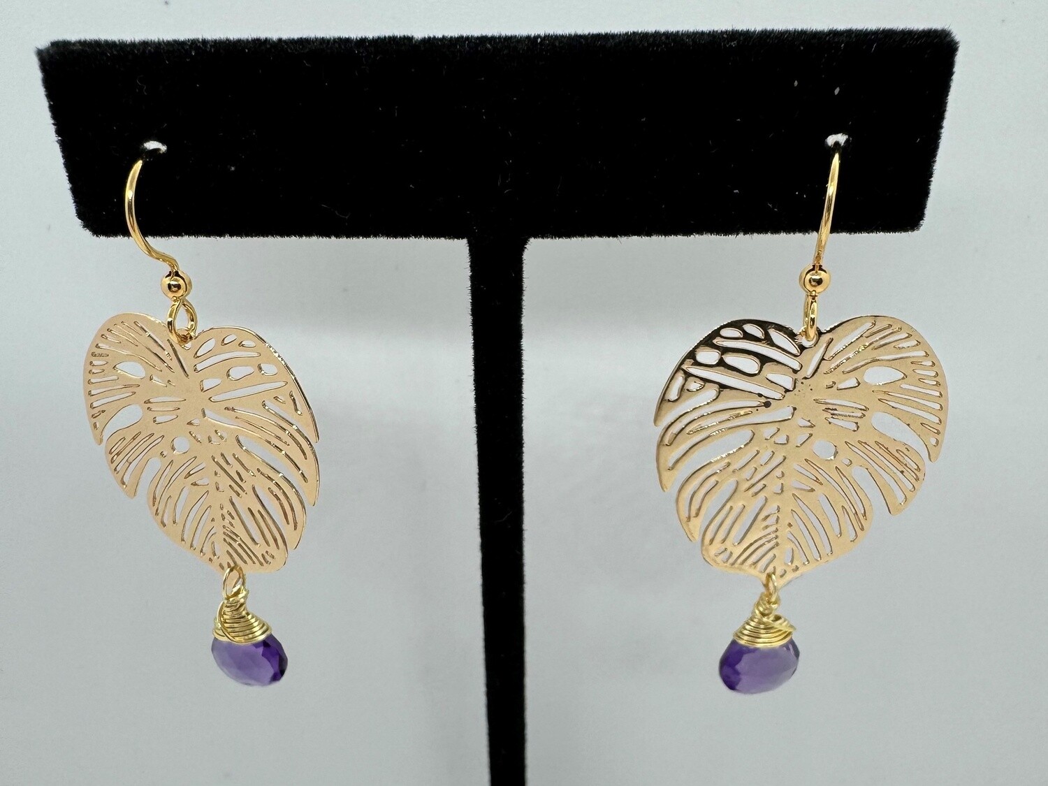 Cass Ear Gold Leaves with Amethyst Drop