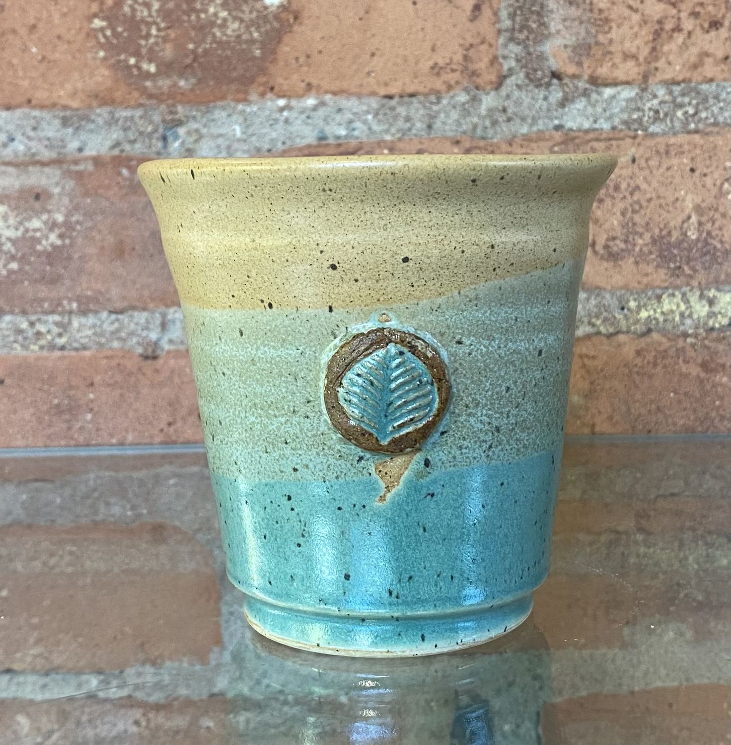 Johnson Mug W/Hand Carved Medallion Ombre
