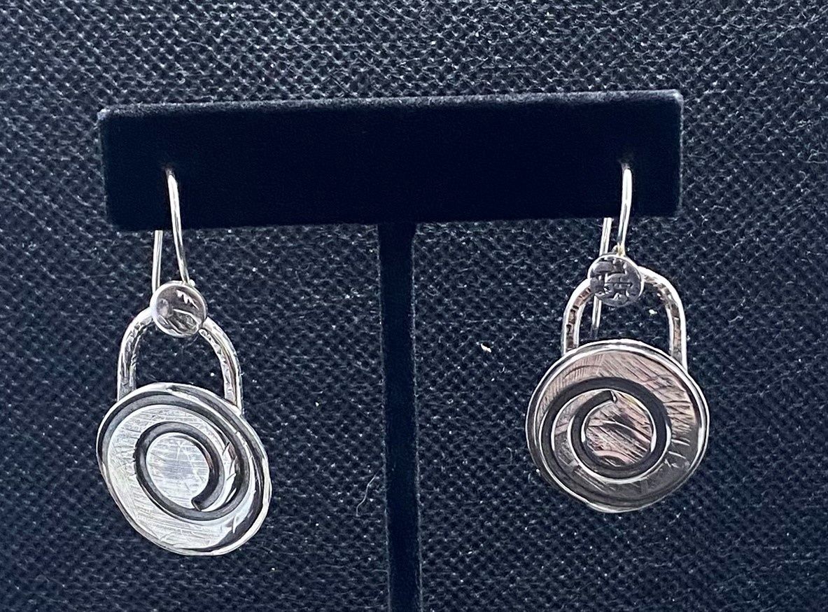 Mountain View Earring E112
