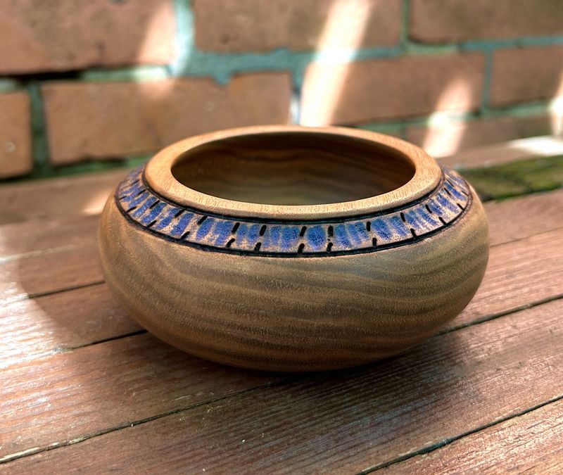 Blankenberg Small Bowl Butternut Blue Rim