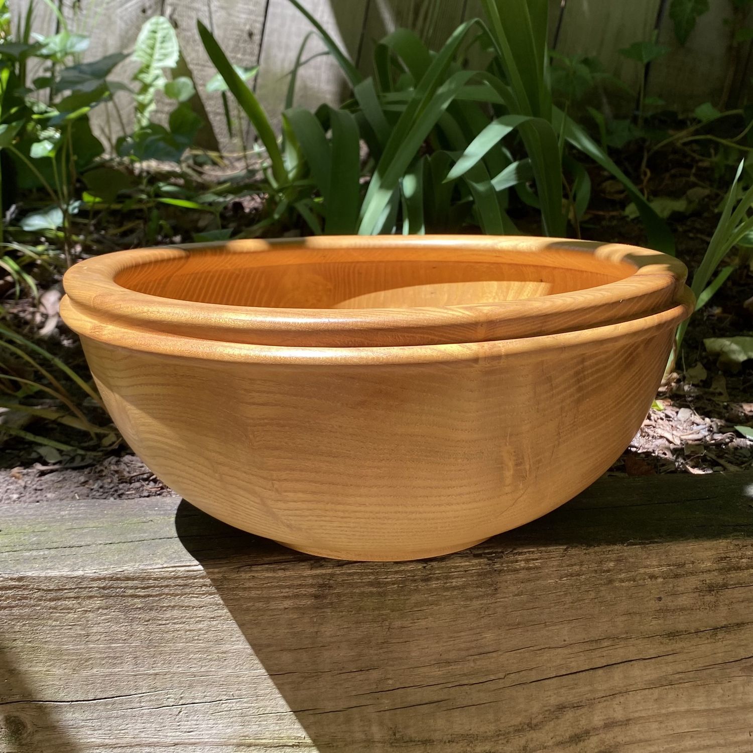 Blankenberg Large Salad Bowl w/Undercut Rim