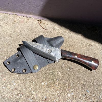 Spangler 6&quot; Belt Knife - Red and Black Resin