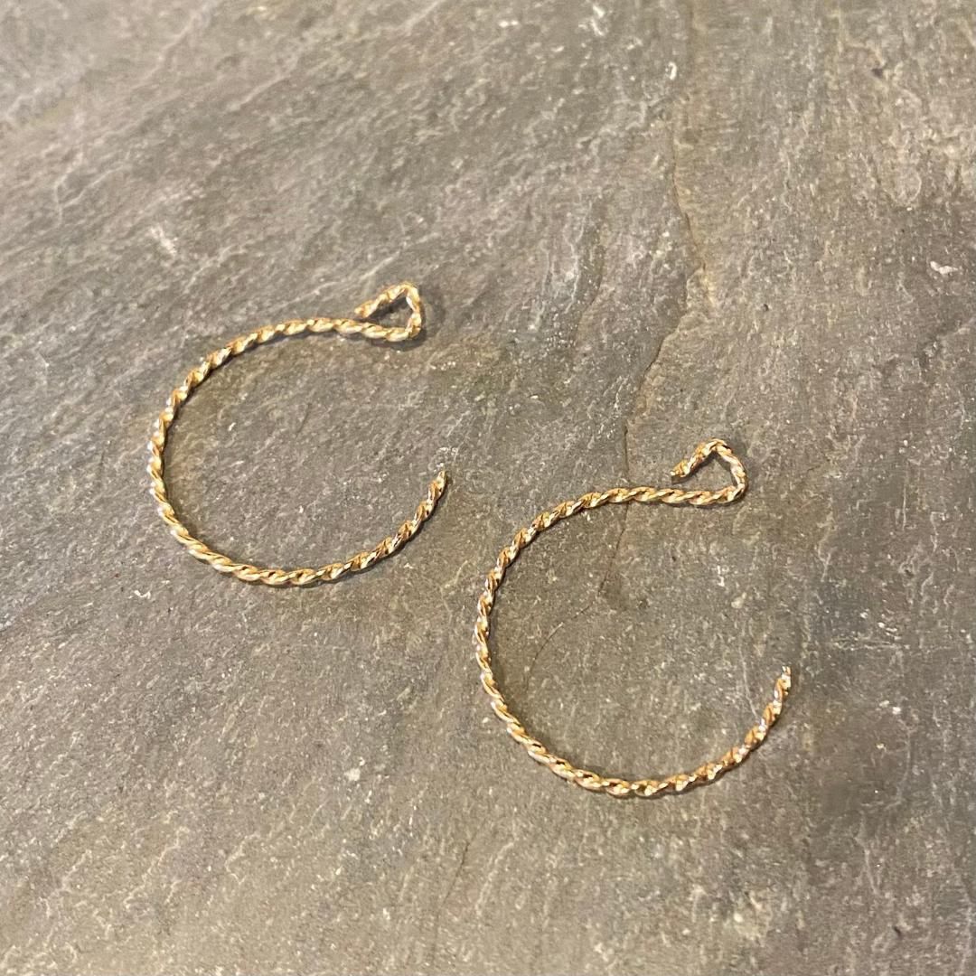 NYE Backwards Loop Twist Medium Gold Fill