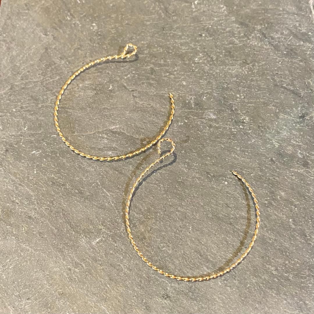 NYE Backwards Loop Twist Extra Large Gold Fill