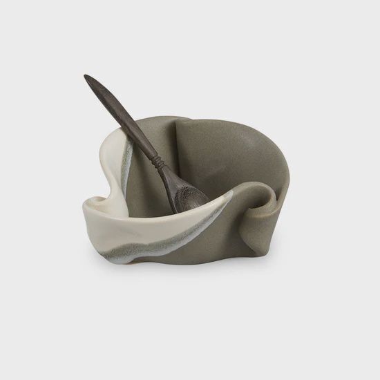 Hilborn Mustard Pot Grey/White
