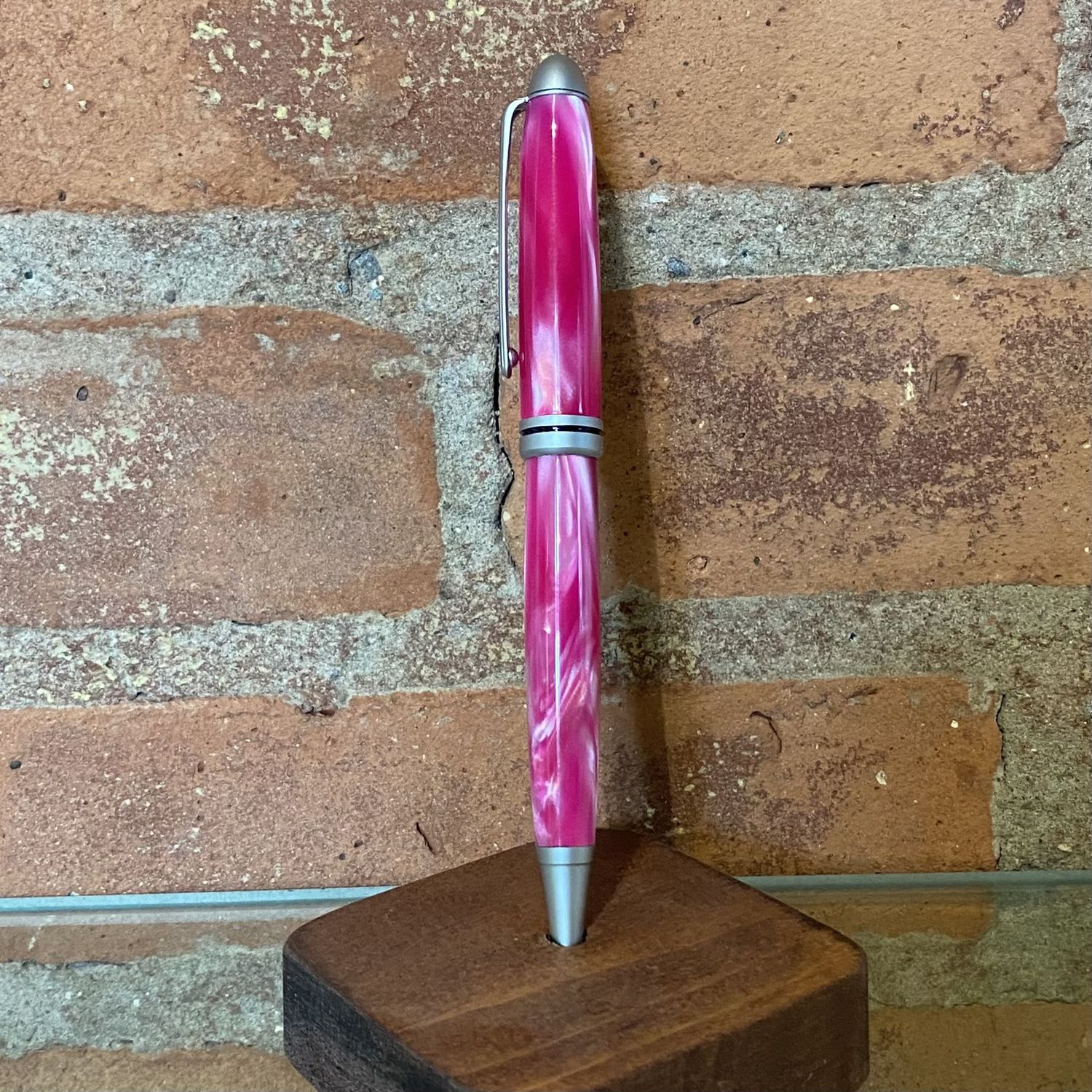 CAYSINGER Hot Pink Pen