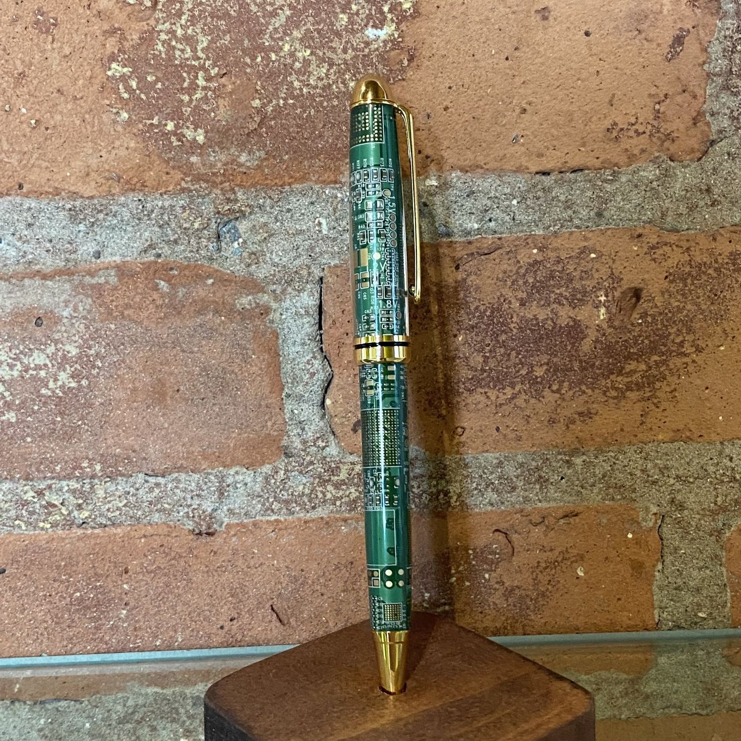 Caysinger Circuit Board Pen Green