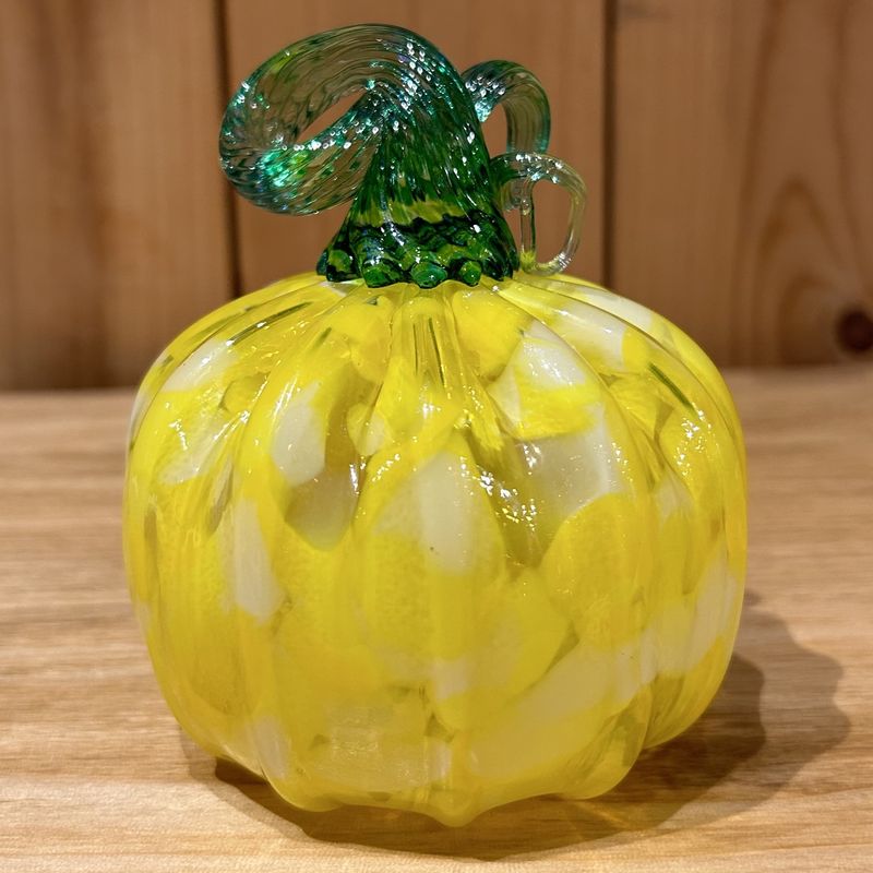 Boise Pumpkin Medium, Small Ridge Sunshine Yellow