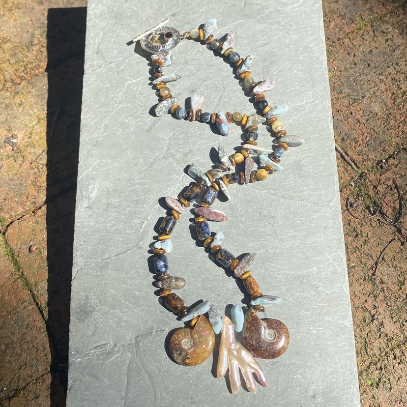 Logan Necklace Baroque Pearl with Golden Eye and Tiger's Eye