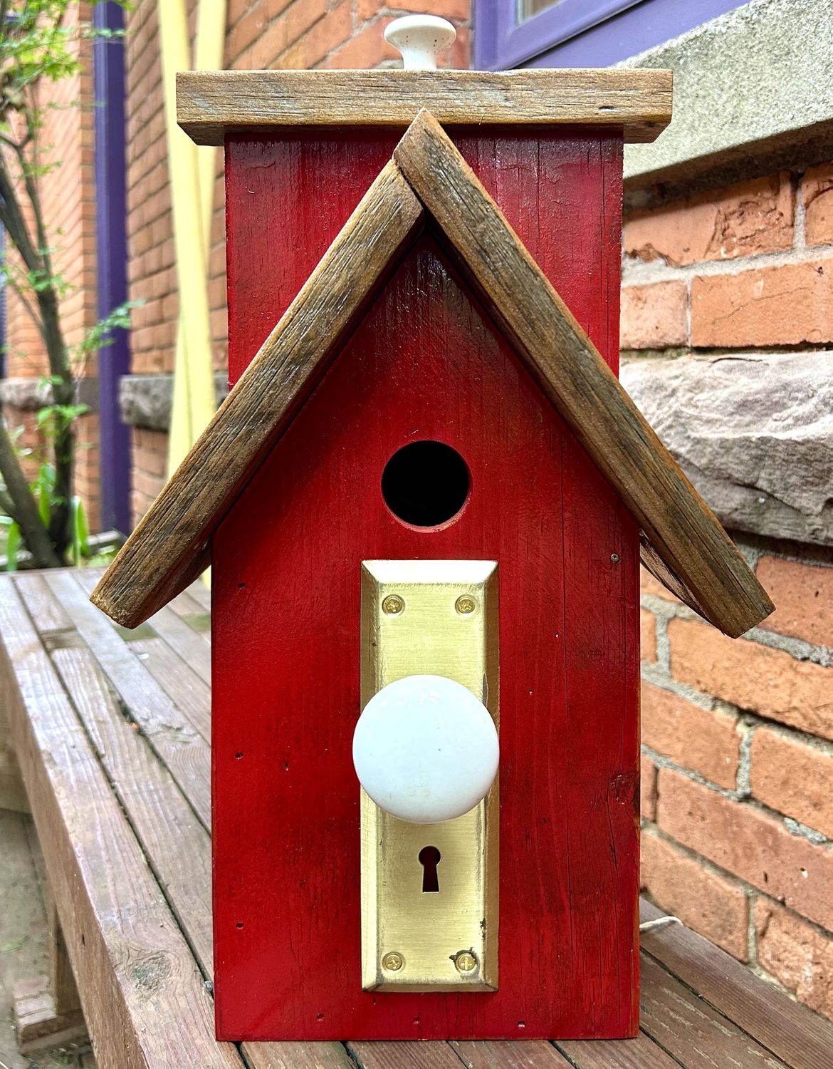 Rivers Birdhouse Red w/White Porcelain Door Knob