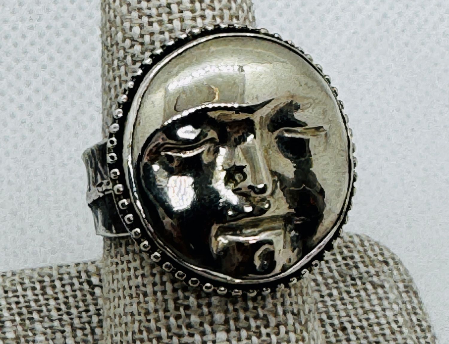 Stendardo RIng Moonface
