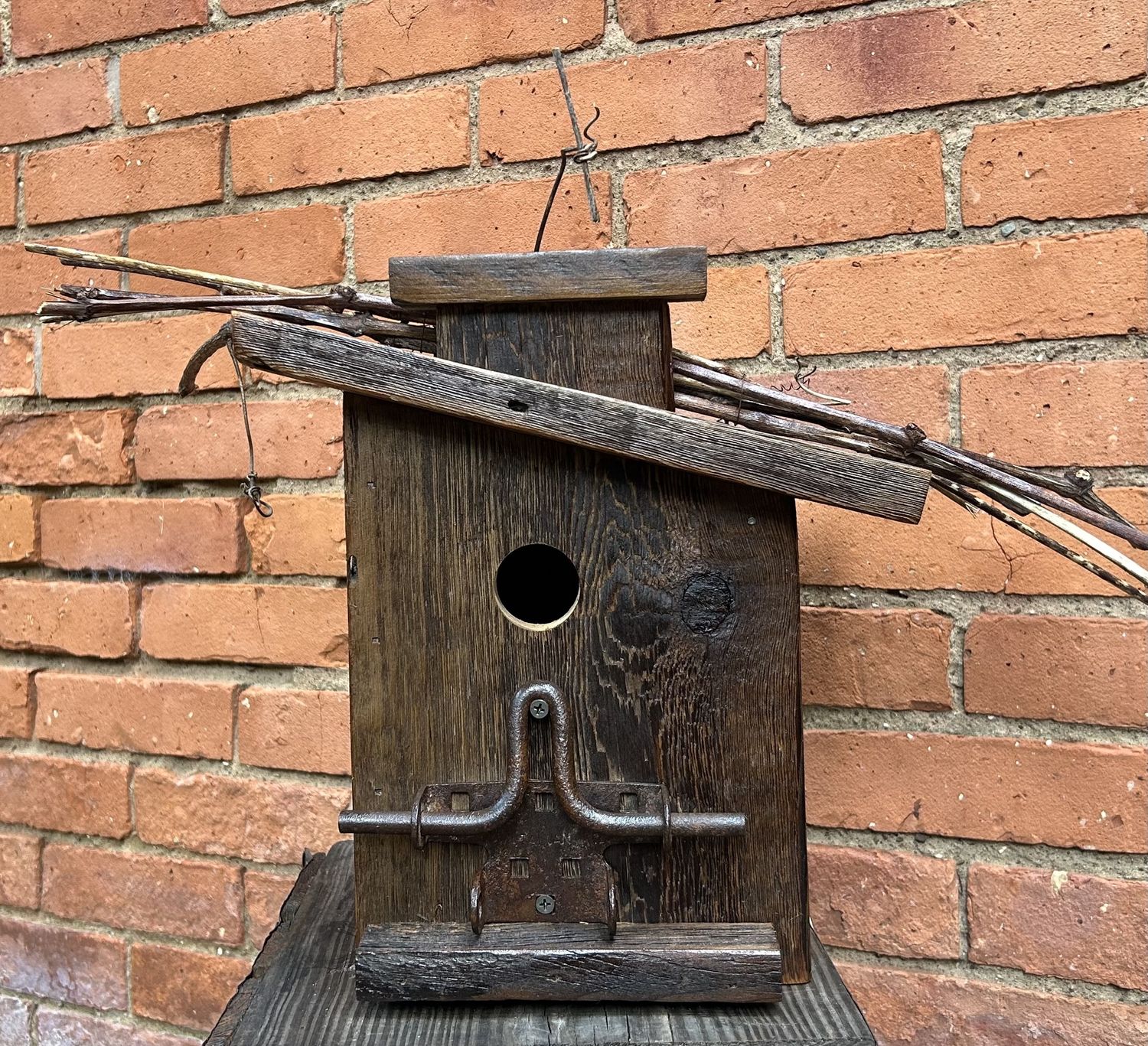 Rivers Birdhouse Rustic T-Roof w/Vines/Hardware