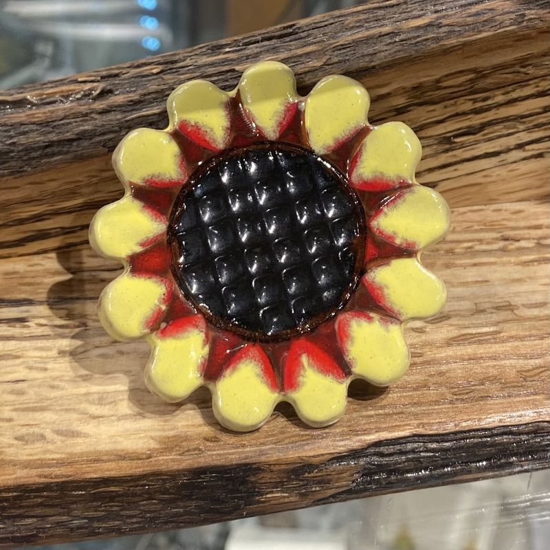 Juekoff Pin Ceramic Sunflower
