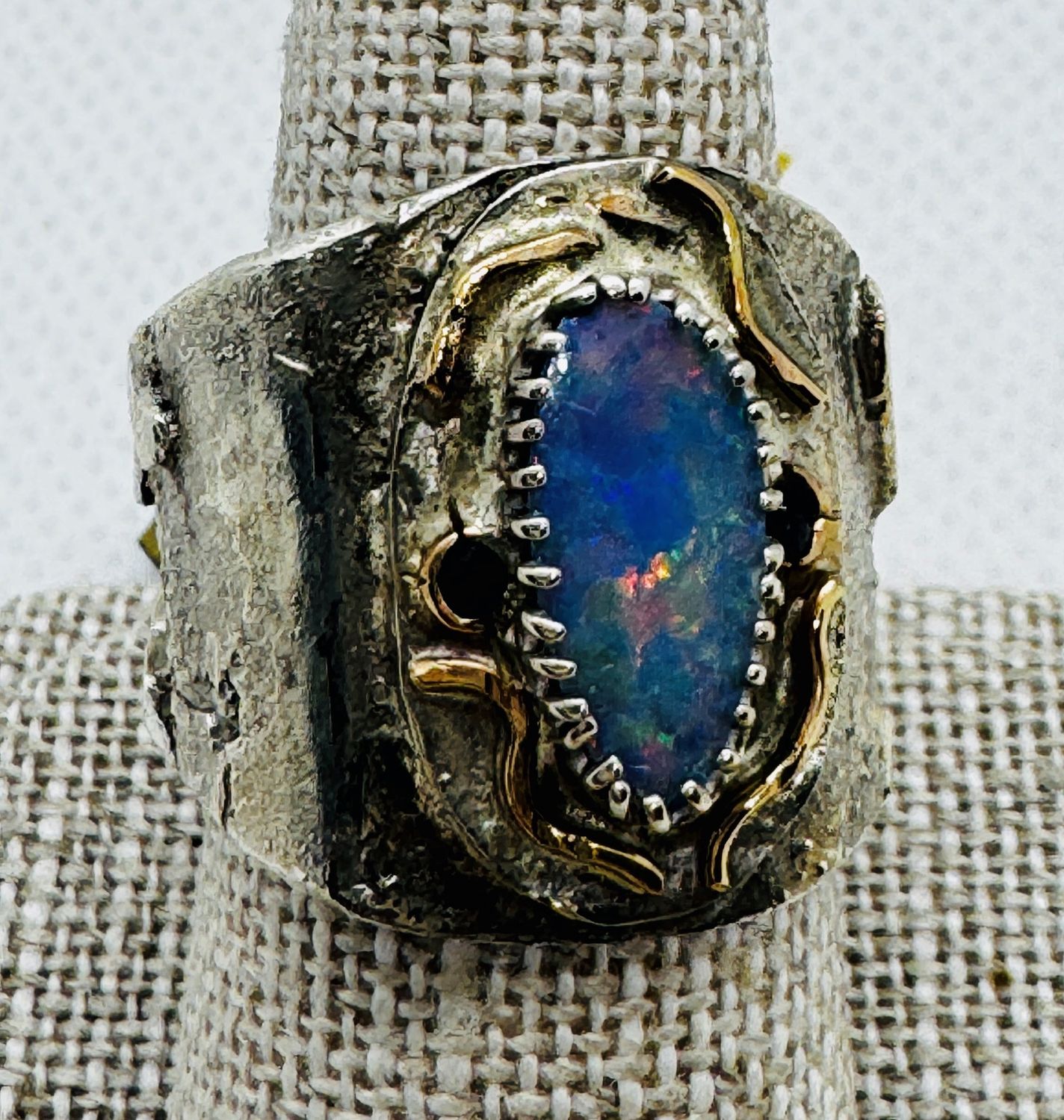 Stendardo Ring Silver with Opal and Saphire Reticulated