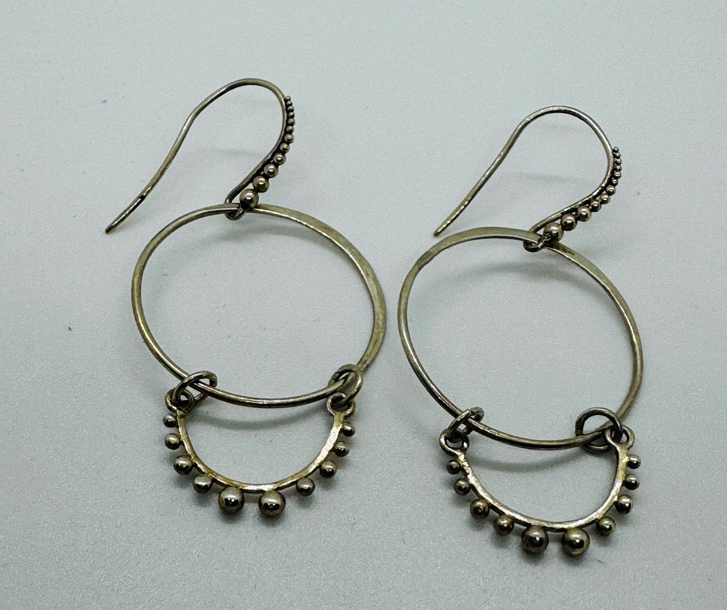 Stendardo Earring Silver Hoops with Half Circle Dangle