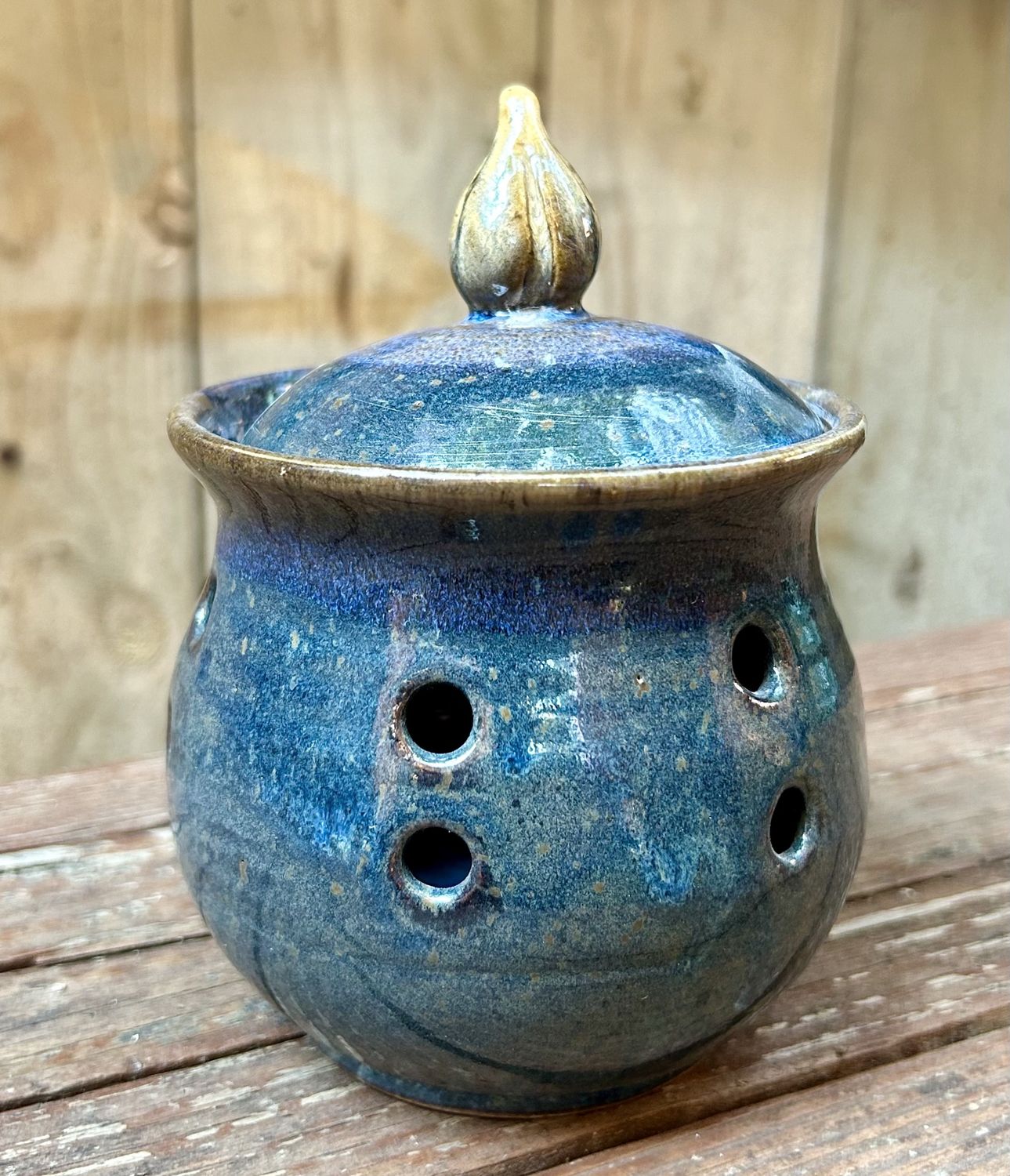 Johnson Garlic Keeper Dish w/Lid Small