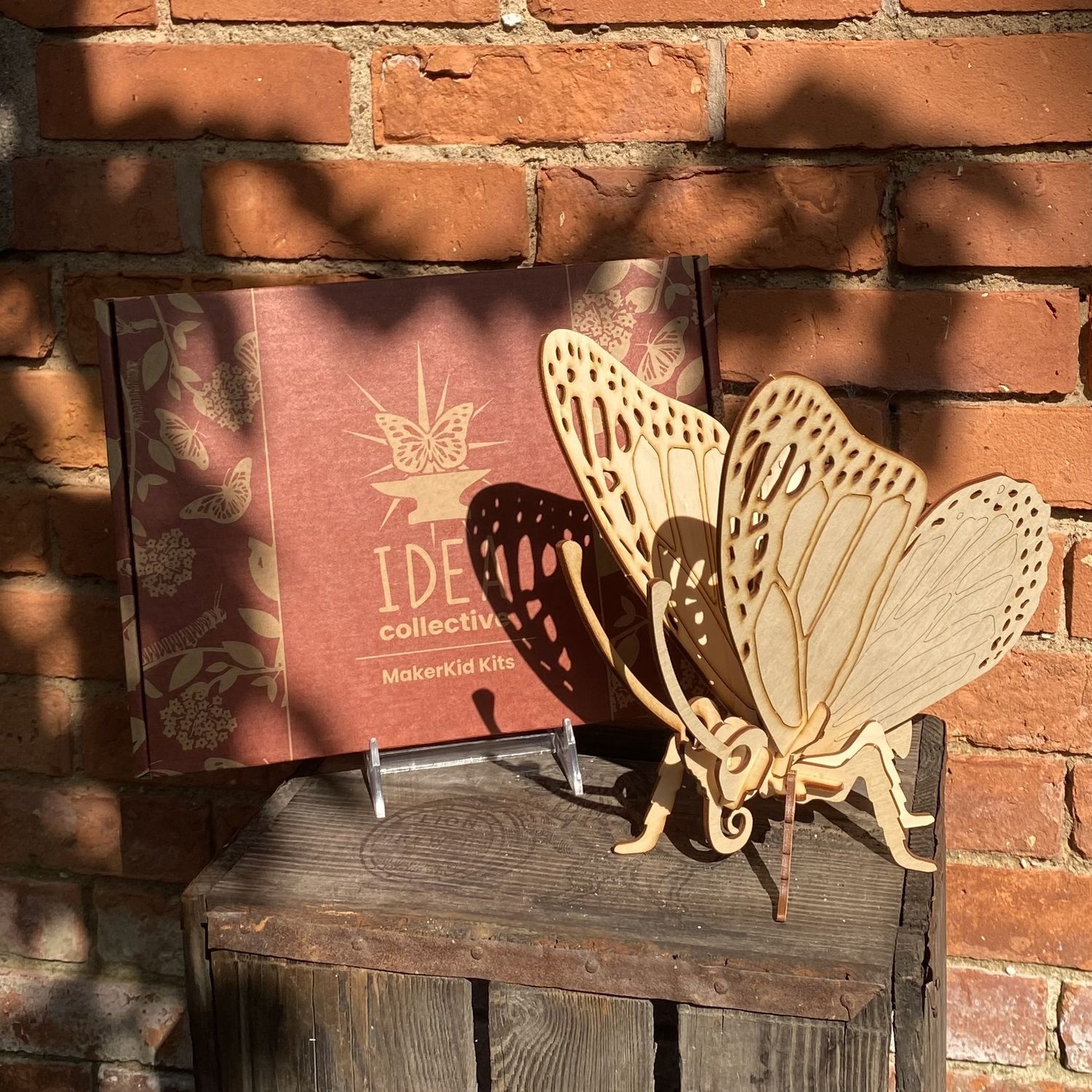 IDEA 3D Puzzle Monarch &amp; Milkweed