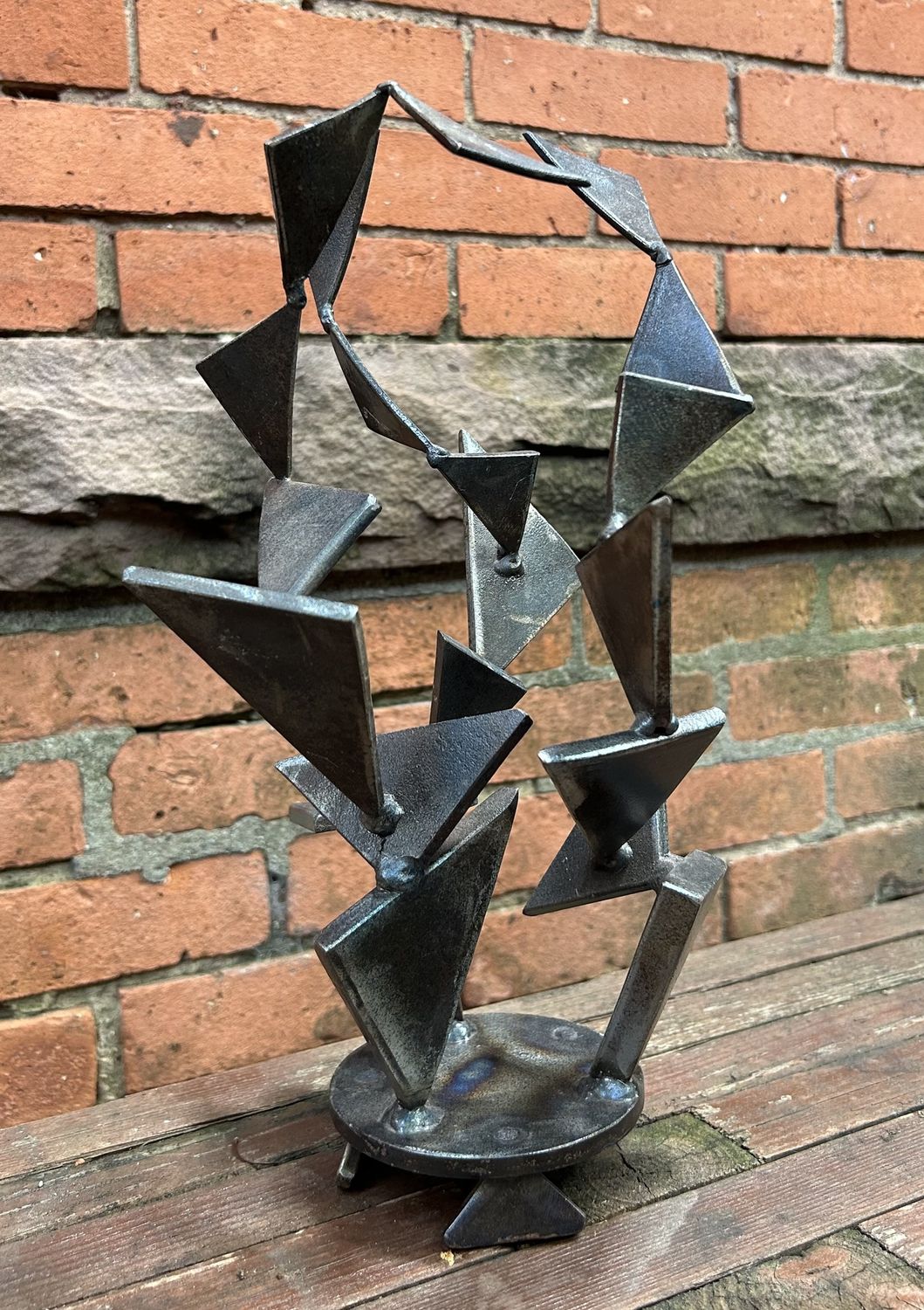 Iron Art Triangle Cascade Medium