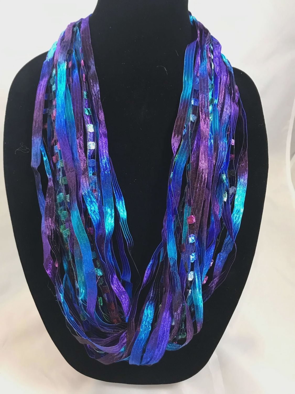 JA Collections Midnight Blue Ribbon 18&quot;