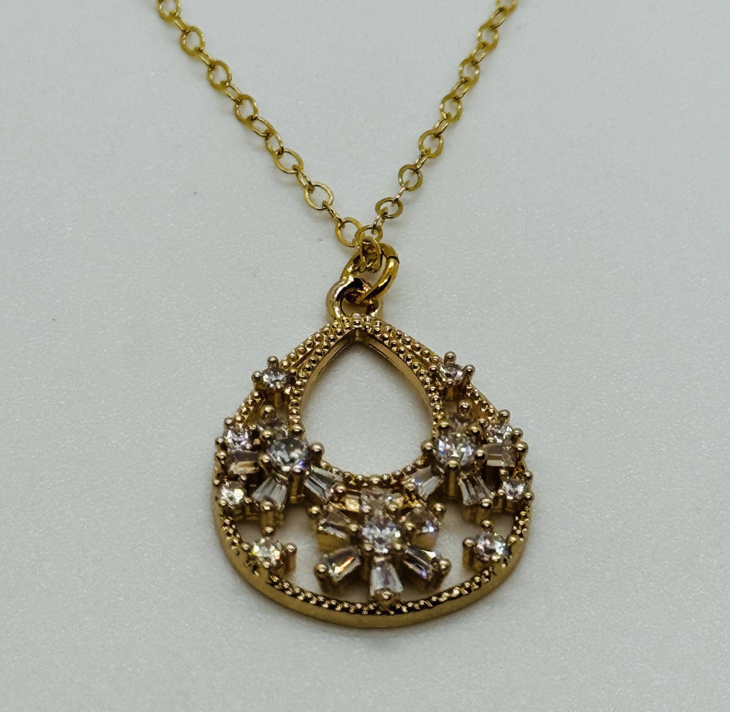 Kalli Necklace 3 Flower Large Teardrop