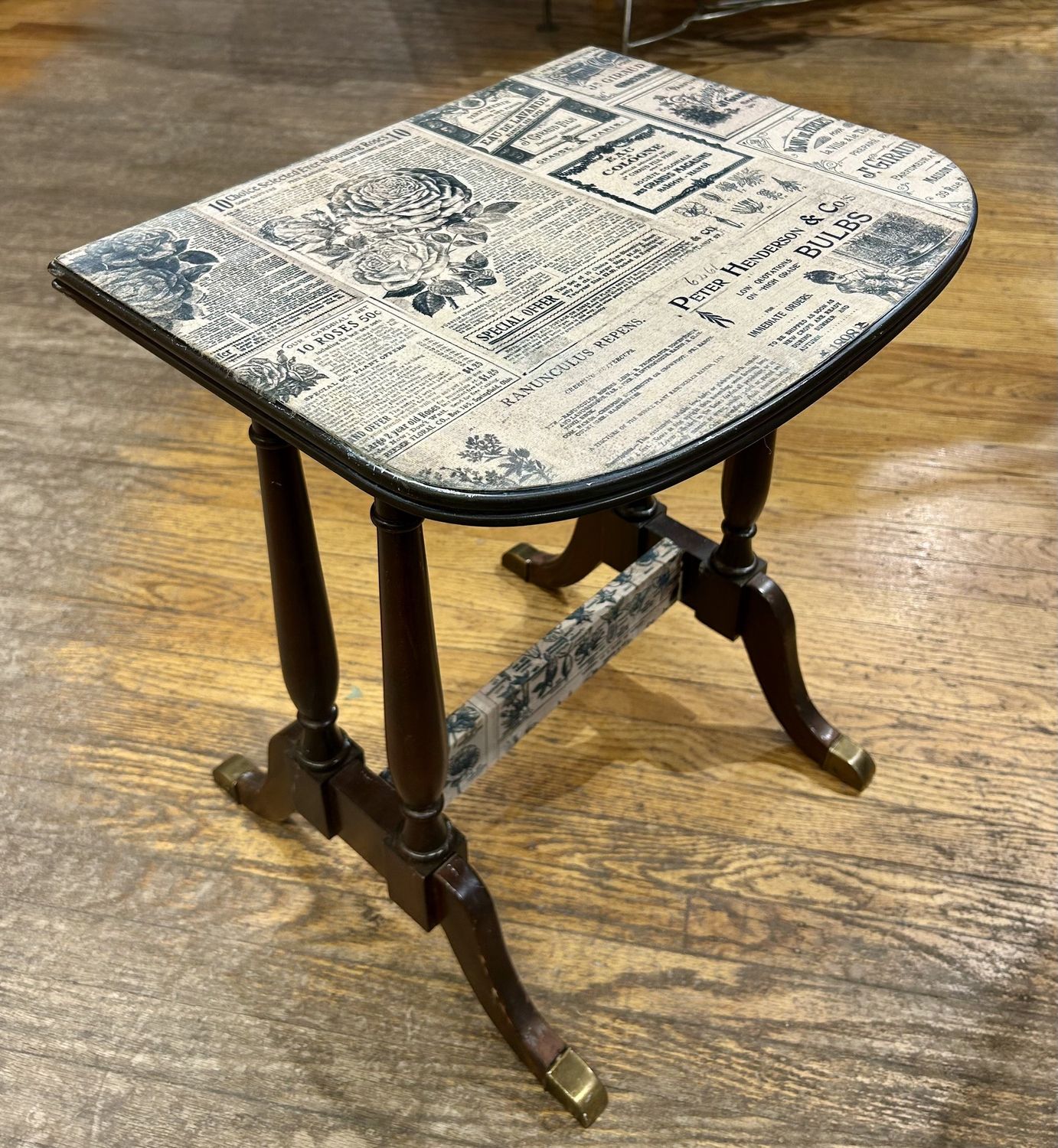 DiFrancisco Table Small Half Circle Daily News