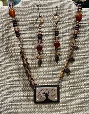 Coller Necklace/Earring Set Tree and Carnelian