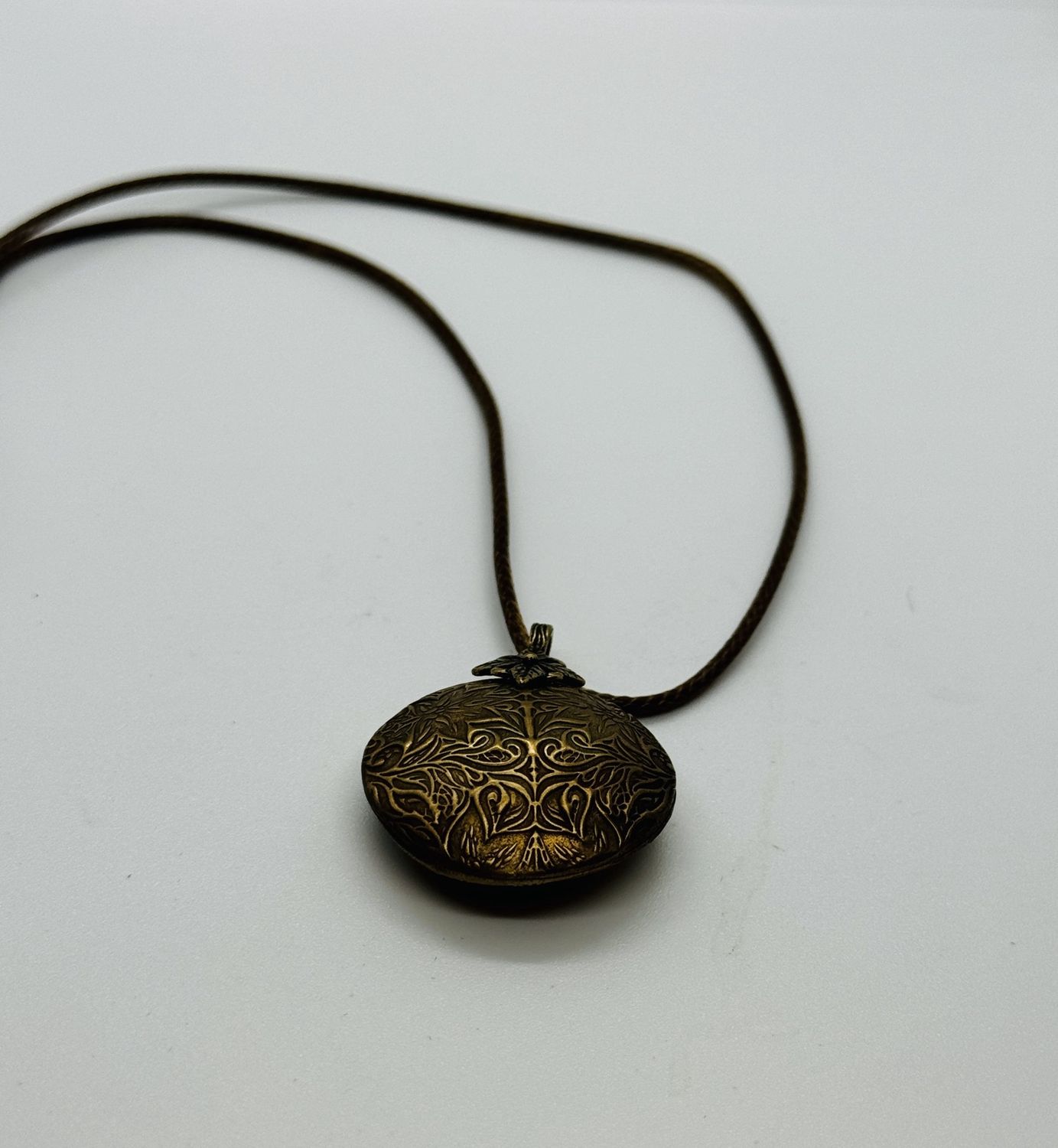 Coller Necklace Bronze Lentil