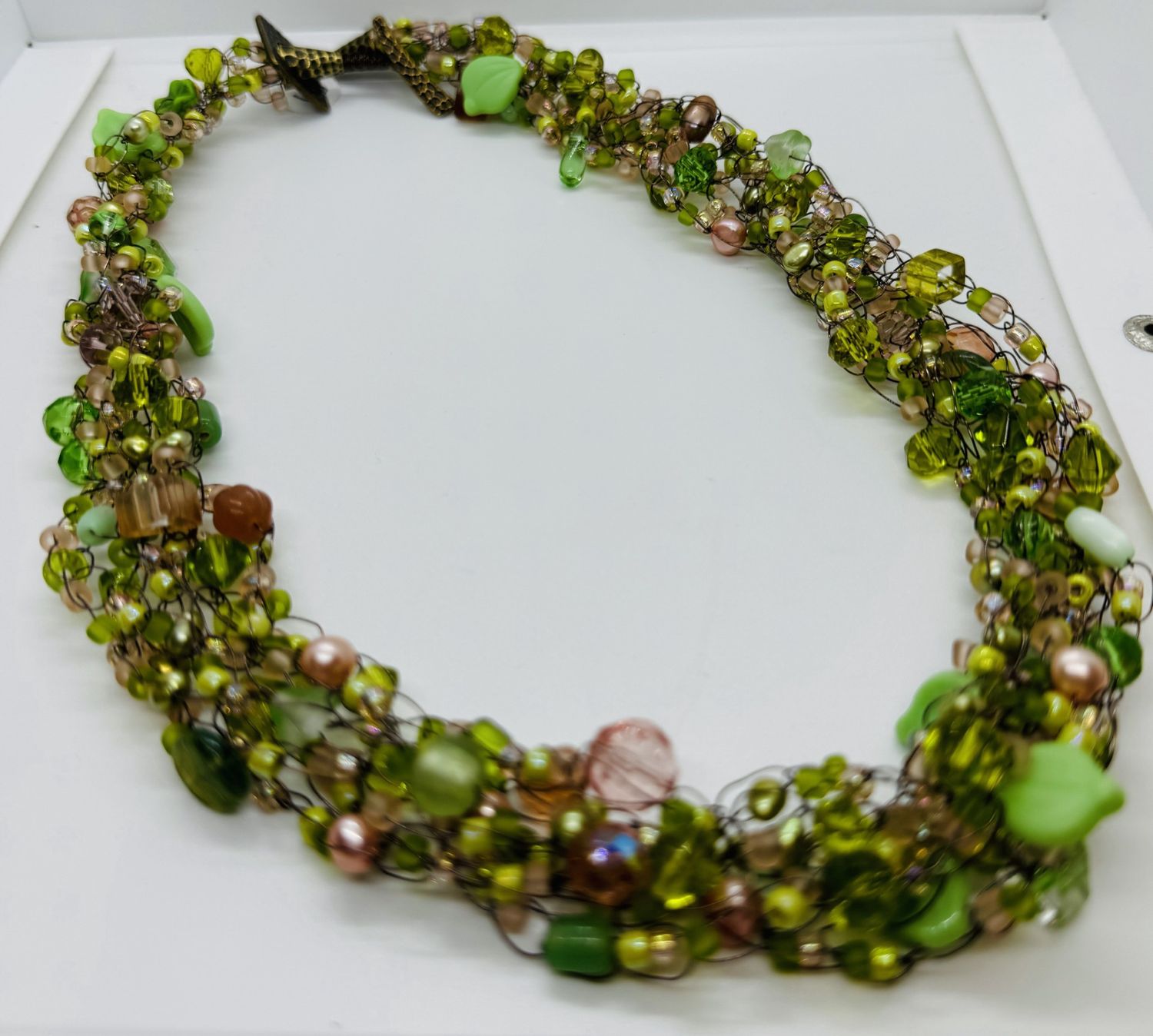 Coller Necklace &quot;Crochet&quot; Green and Peach