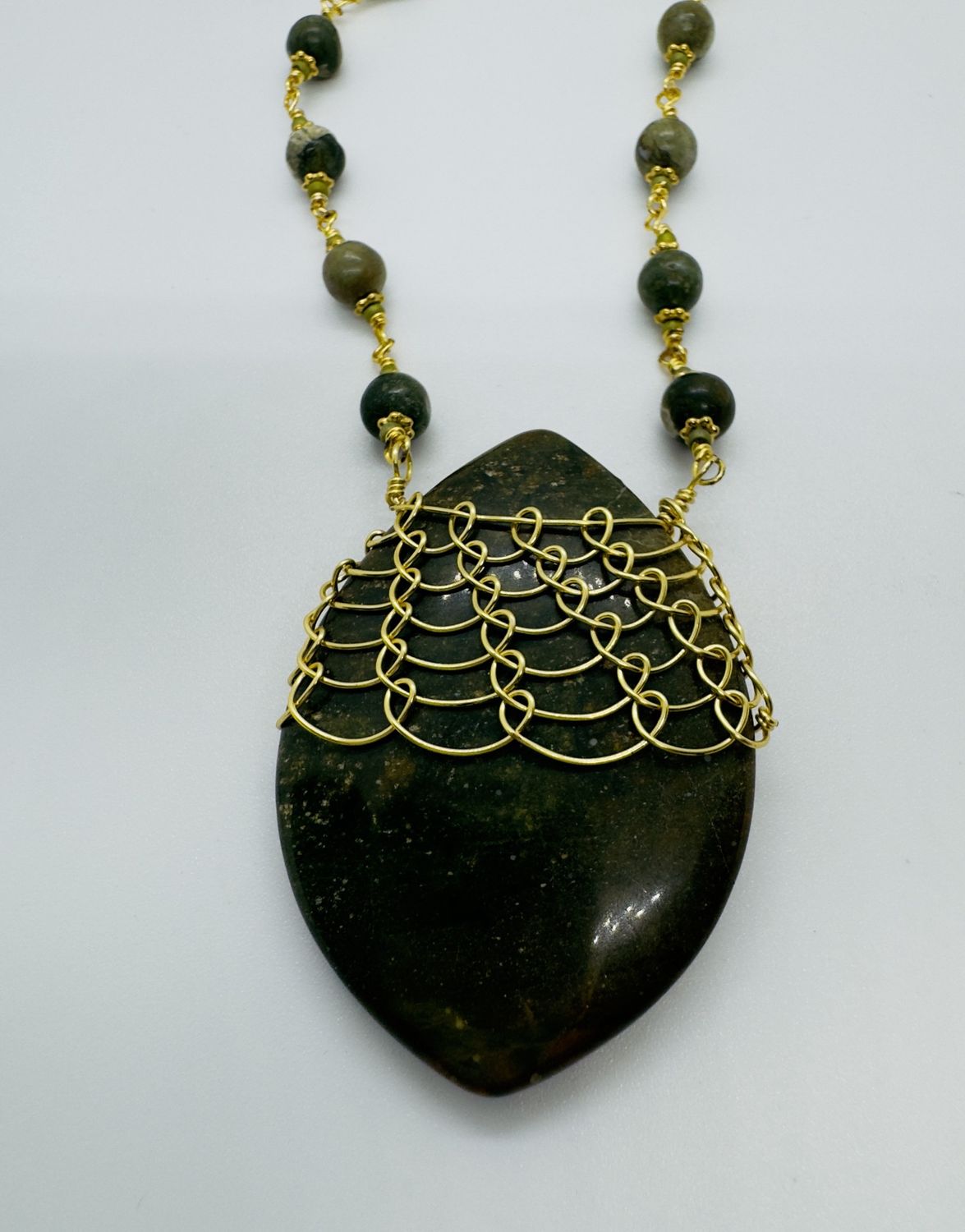 Coller Necklace Green Jasper Viking Knit