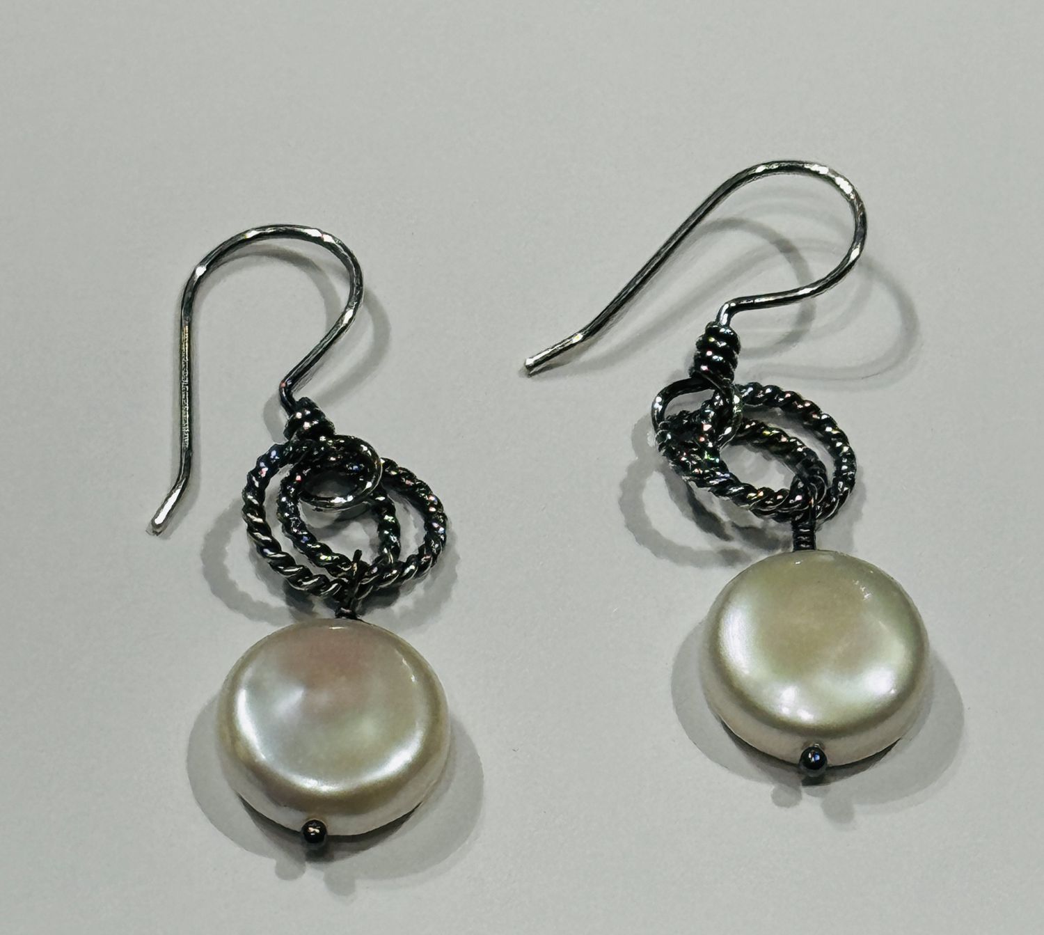 Littoral Earring Interlocking Circles with Freshwater Coin Pearl