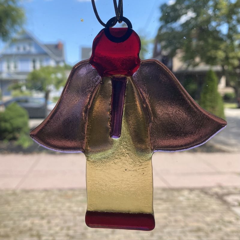 Verre Visage Fused Glass Angel Ornament 490